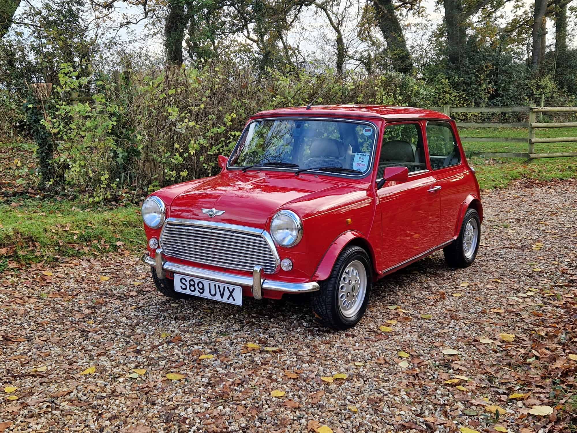 ** NOW SOLD ** 1999 Rover Mini 1.3 MPI In Classic Red With Cream Interior. Just 24200 Miles From New!