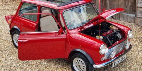 ** DEPOSIT PAID ** 2001 51 Registered Mini Seven. Immaculate Condition. On Just 16500 Miles.